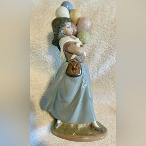Lladro Ballon Seller